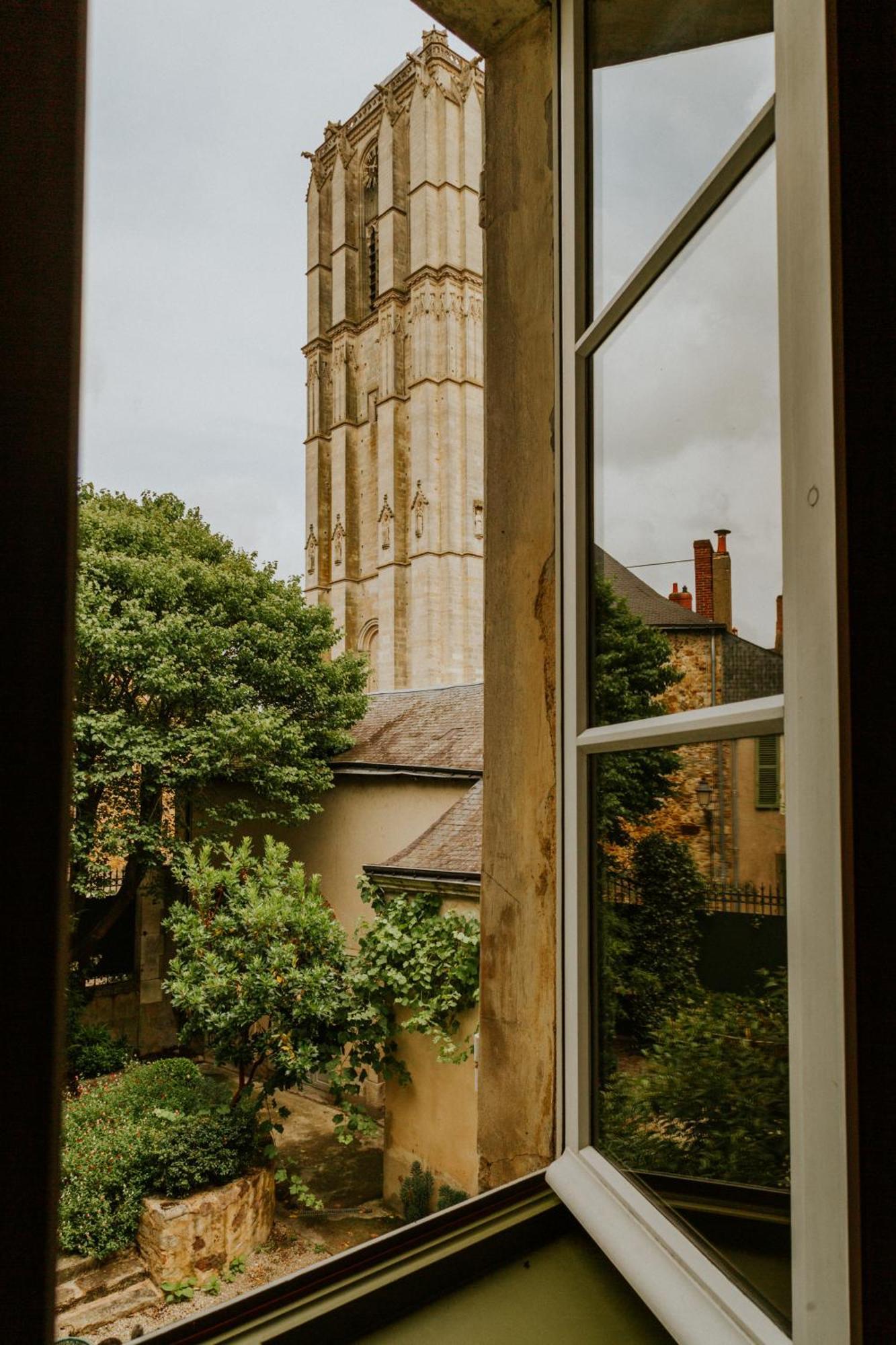 Chambres D'Hote - Maison Des Ecrivains - 50 M De La Cathedrale Et Place Des Jacobins Le Mans Bagian luar foto